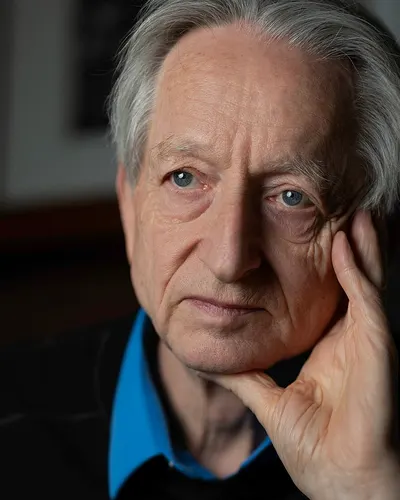 Portrait of Geoffrey Hinton