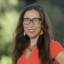 Portrait of Stephanie Russo Carroll